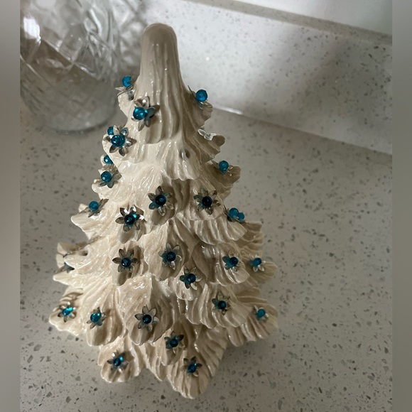 Vintage Ceramic Christmas Tree - Picture 2 of 14